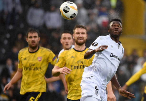 5 điểm nhấn Vitoria1-1 Arsenal: Lần đầu cho Mustafi; “Pháo thủ” không có bản lĩnh_6928583120ccb.jpeg