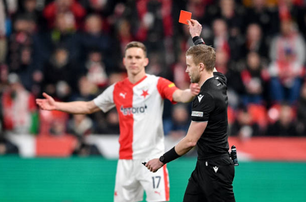 AC Milan tuyên chiến với các đối thủ tại Europa League_692841ab4f711.png