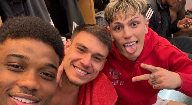 Amad Diallo ‘mạo danh’ Amorim trách mắng Garnacho_692838f724f93.jpeg