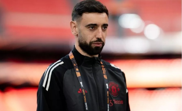 Amorim sai lầm nếu để Bruno đá lùi?_692836cd340bf.jpeg