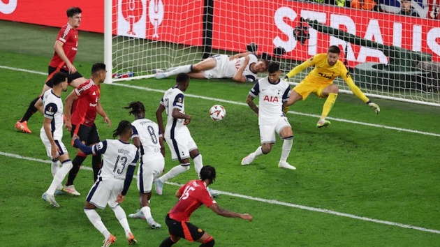 Bức tường thép của Tottenham khiến MU bất lực_69283676a1ab2.jpeg