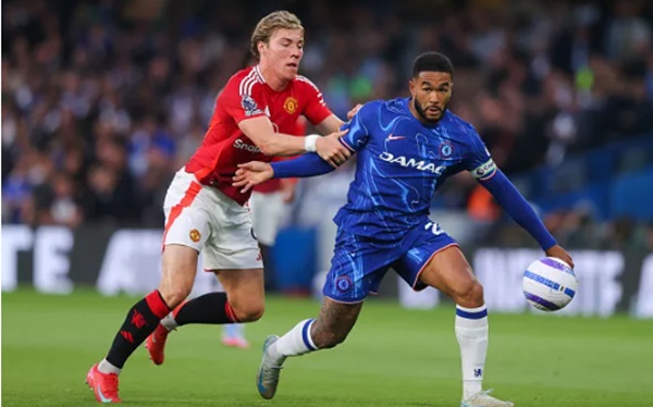 CĐV Manchester United phản đối Hojlund xuất phát trận gặp Spurs_6928375e52711.jpeg