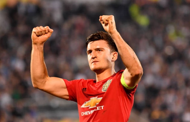 CHOÁNG! Maguire bất lực bị ‘tí hon’ lừa bóng ngã chổng vó_6928586935859.jpeg