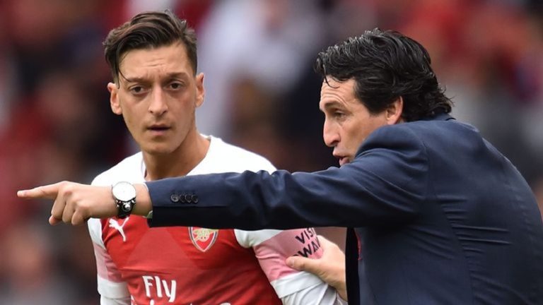 Chứng kiến Ozil bị “đày đọa”, đây là điều Lacazette và Aubameyang sẽ nói_692860b6628e8.jpeg