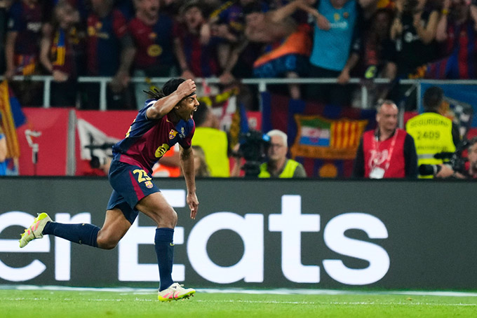 Con quái vật thể lực Jules Kounde thật khủng khiếp!_692835b476c0c.jpeg