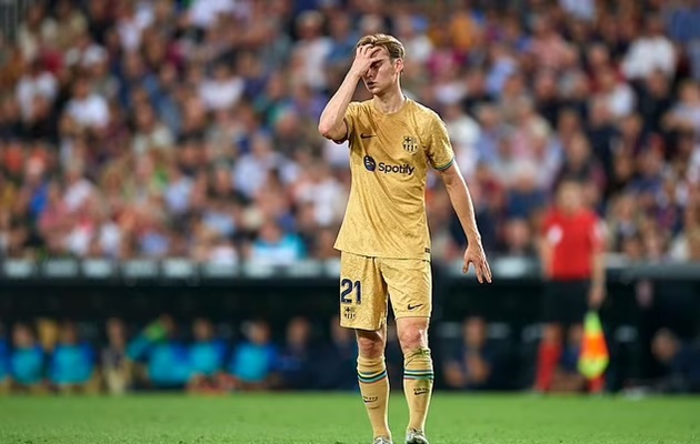 “De Jong cuối cùng cũng đến Manchester”_69284a01efc2c.jpeg