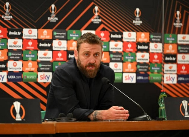 De Rossi thiết quân luật trước trận lượt về với Leverkusen_692840a2cd2e6.jpeg