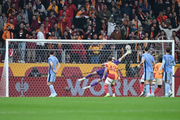 Điểm nhấn Galatasaray 3-2 Tottenham: Đẳng cấp Osimhen; Kinh dị 28 cú sút_69283de535bdf.jpeg