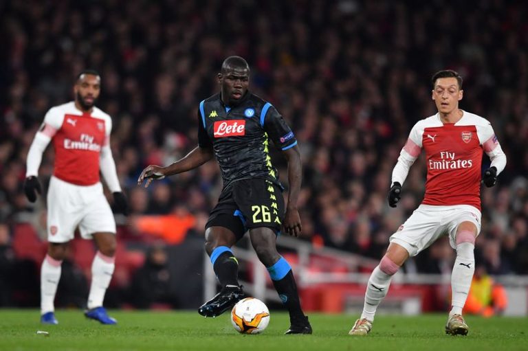 Fan Man Utd: “Phil Jones hóa trang thành Koulibaly đó”_69285e20696bd.jpeg