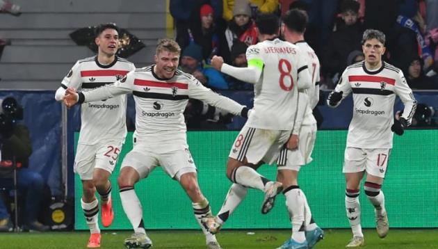 Fan MU: “Ruben Amorim đang biến Rasmus Hojlund thành Viktor Gyokeres”_69283c9872bdb.jpeg