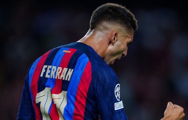 Ferran Torres chỉ cách đánh bại Man United cho Barcelona_692848b88c714.jpeg