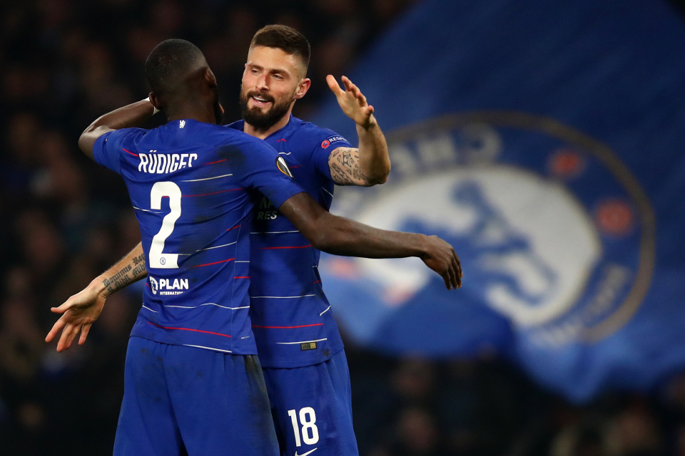 Giroud “dọa nạt” người Manchester trong ngày Chelsea đại thắng_6928603659614.jpeg