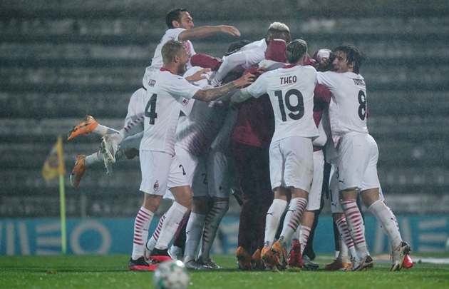 HLV AC Milan xúc động với chiến thắng sau 12 lượt đá penalty_692853235b02a.jpeg