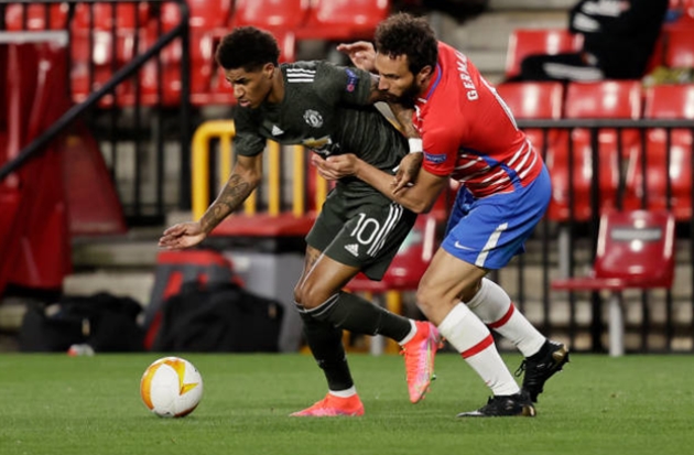 HLV Granada không thể nuốt trôi thất bại trước Man Utd_692850229d89a.jpeg