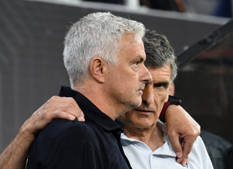 HLV Sevilla nói gì sau khi đánh bại Mourinho_692843da3eb72.jpeg