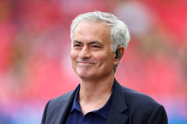 Jose Mourinho nêu 2 ứng viên vô địch Europa League_69283ebd501fd.jpeg