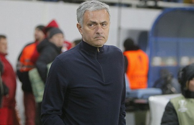 Mourinho chỉ trích fan Zorya không fair-play_6928686a5b77b.jpeg