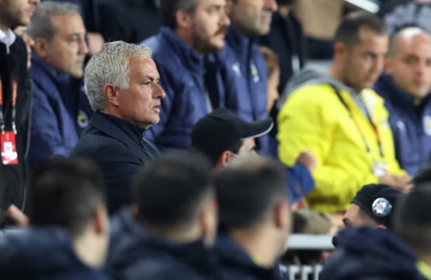 Mourinho: “Man Utd đã giành 1 điểm trước chúng tôi”_69283e56cf3df.jpeg