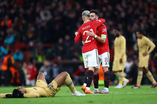 MU loại Barca khỏi châu Âu: Nguồn năng lượng Erik ten Hag_692847bd40ad8.jpeg