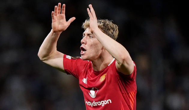 Pha bóng của Dalot thổi bùng căng thẳng tại Man Utd_69283ae668808.jpeg