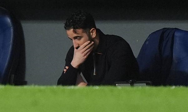 Phòng thay đồ M.U mang đến cơn đau đầu cho Ruben Amorim_69283ace3e176.jpeg