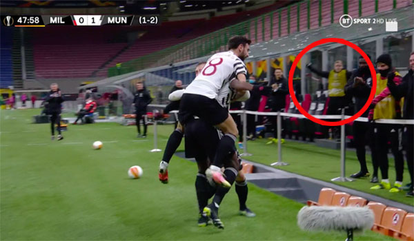 Pogba ghi bàn, Van de Beek tức tốc thực hiện ngay 1 động thái_692850c805370.jpeg