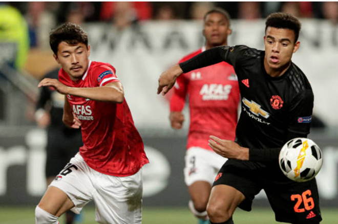 Pogba vắng mặt, Man United có trận đấu “vô hồn” trước AZ Alkmaar_692859d87ba87.png