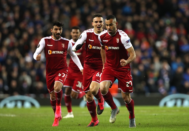 Rangers ngược dòng chỉ sau 15 phút, Steven Gerrard như ‘phát điên’_692855d8be596.jpeg