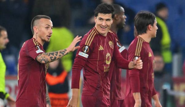 Ranieri và AS Roma giành vé đá play-off; Mourinho cùng Fenerbahce suýt bị loại_69283bcf19fae.jpeg