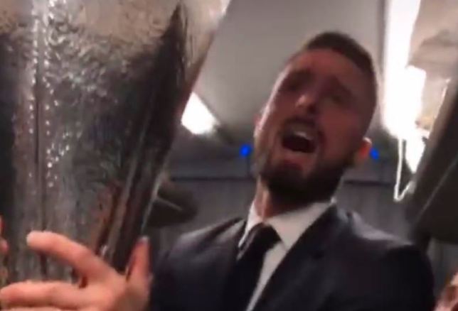 SỐC: Bắn hạ Arsenal, ‘pháo thủ bị ruồng bỏ’ hành xử khó tin với CLB cũ_69285b245bdb8.jpeg