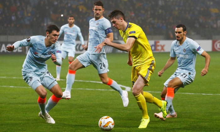 Thắng nhọc, CĐV Chelsea gọi cặp đôi đá chính là “bi kịch”_69286170386e9.jpeg