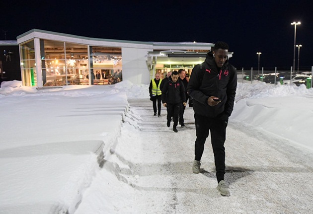 Thời tiết, sân bãi chống lại Arsenal ở Europa League_692864a392479.jpeg