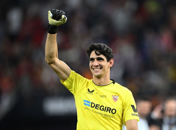 Thủ môn Bono tạo thiên đường thứ 7 cho Sevilla_692843d2a9546.jpeg