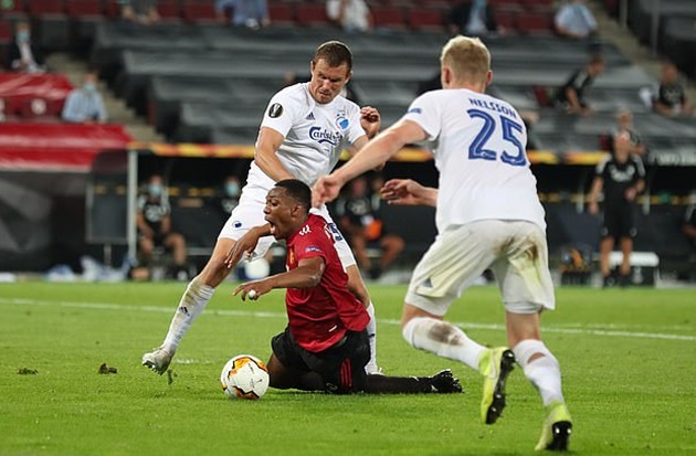 Thua Man United, HLV đối thủ nói thẳng 1 câu về Martial_692853e0cc315.jpeg