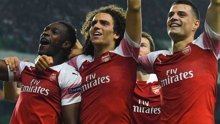 Toàn thắng 11 trận, Emery nói gì khi sắp xô đổ kỷ lục 31 năm?_692861c554006.jpeg