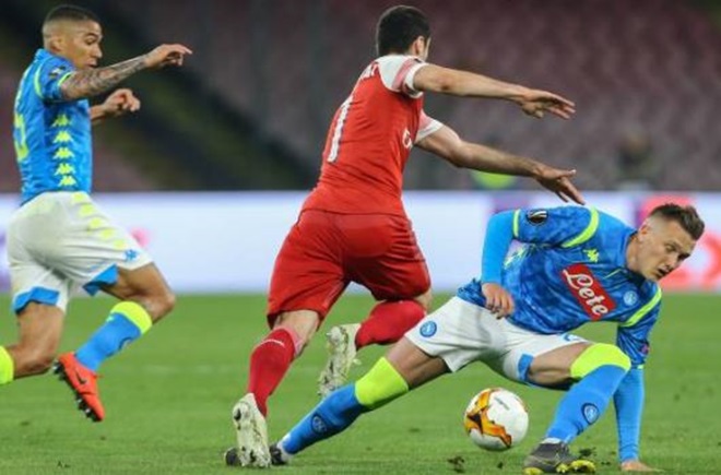 TRỰC TIẾP Napoli 0-1 Arsenal: Pháo thủ đi tiếp vào bán kết Europa League (KT)_69285dcf868e6.jpeg