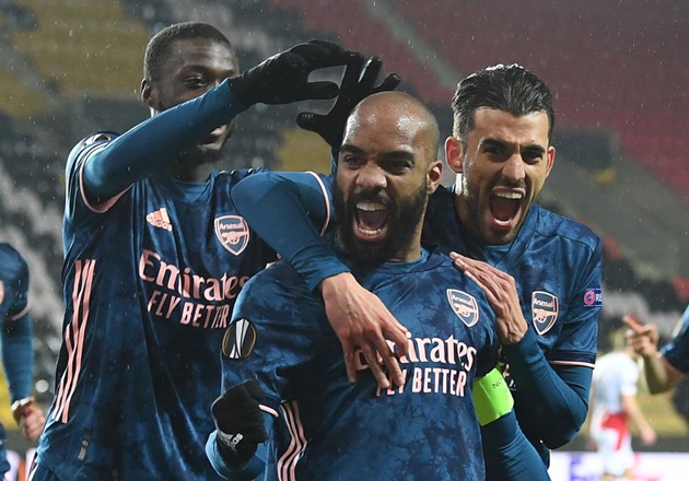 TRỰC TIẾP Slavia Prague 0-4 Arsenal (KT): Martinelli solo bất thành_69285014a1f49.jpeg