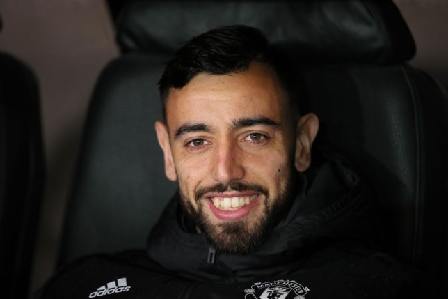 Van Persie phát cuồng Fernandes: “Không thể tin nổi!”_6928560e28959.jpeg