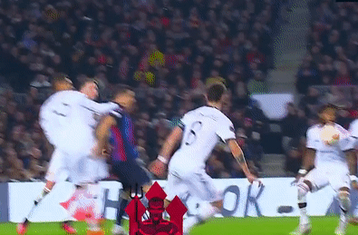 VAR gây tranh cãi trong trận MU hòa Barca_6928492d17100.gif