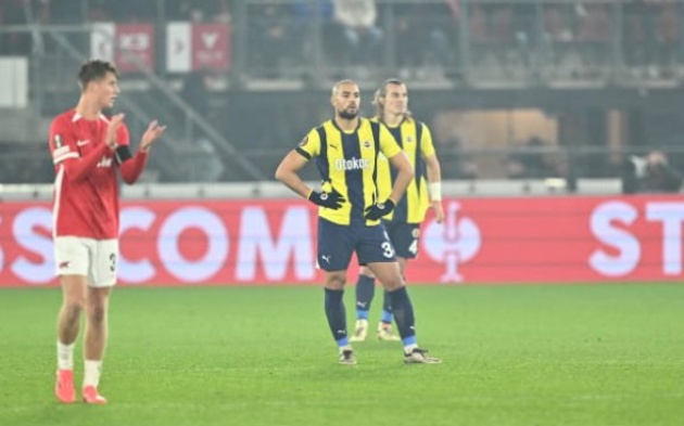 Vì sao Fenerbahce của Mourinho thất bại?_69283dc40214e.jpeg