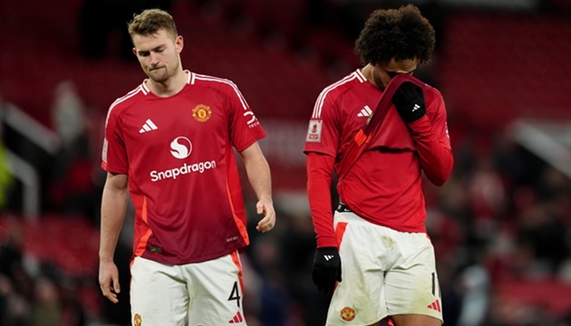 Vô địch Europa League cũng không cứu nổi MU_6928395399acd.jpeg