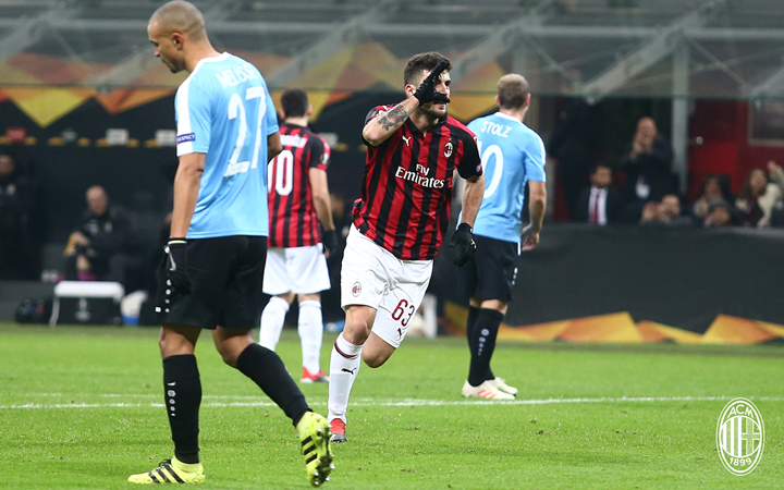 Vùi dập Dudelange, AC Milan nắm lại quyền tự quyết ở Europa League_692861393018e.png