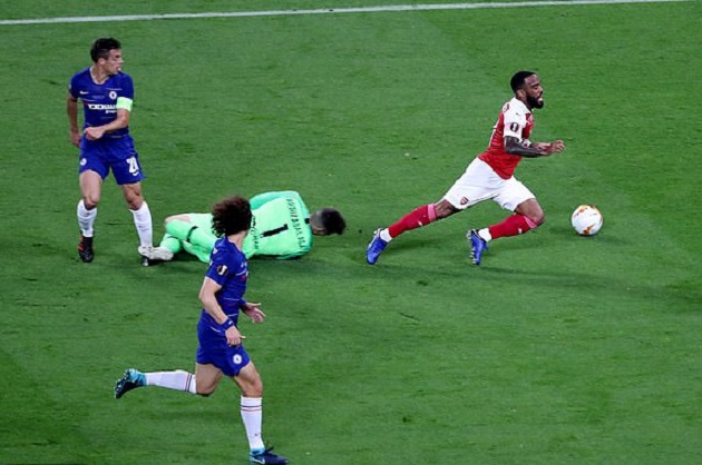 5 điểm nhấn Chelsea 4-1 Arsenal: Giroud “bắn hạ” đội bóng cũ; Chỉ trích Sarri là “tội ác”_693fec73a76bc.jpeg