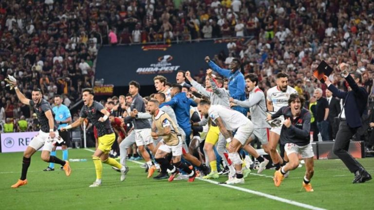 5 điểm nhấn Sevilla 1-1 Roma: Lần đầu của Mourinho; Tội đồ và thần tài_693fda488a13b.jpeg