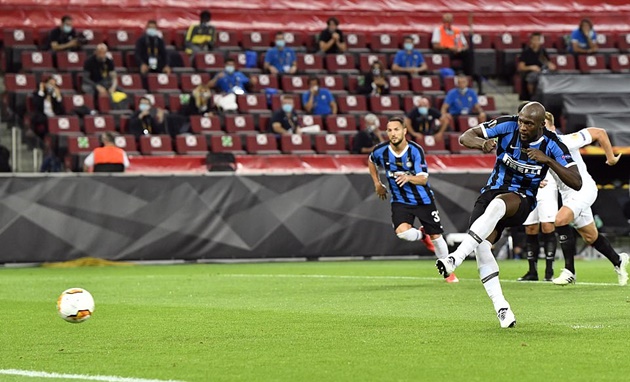 5 điểm nhấn Sevilla 3-2 Inter Milan: “Hai bộ mặt” của Lukaku, Thay người tuyệt đỉnh_693fe720150cc.jpeg