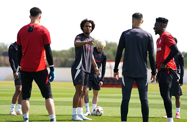 5 điểm nhấn từ buổi tập cuối của MU: Bất ngờ Zirkzee; Yoro và bài toán trung vệ_693fceb213984.jpeg