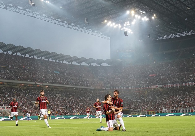 AC Milan và Everton cùng rủ nhau đi tiếp tại sân chơi Europa League_693ff5290f47b.jpeg
