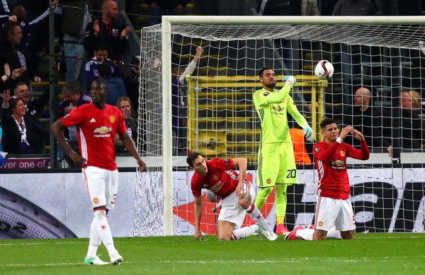 Chấm điểm cầu thủ M.U sau trận Anderlecht: Pogba vật vờ; Fellaini thảm hoạ_693ff67553ca8.jpeg