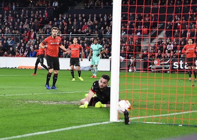 Dính thẻ đỏ oan nghiệt, Arsenal có nguy cơ chia tay Europa League sớm_693fefb38d582.jpeg