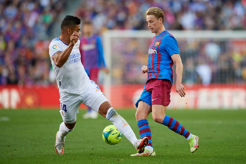 Hàng tiền vệ trong mơ của Ten Hag tại Camp Nou_693fded51844b.jpeg